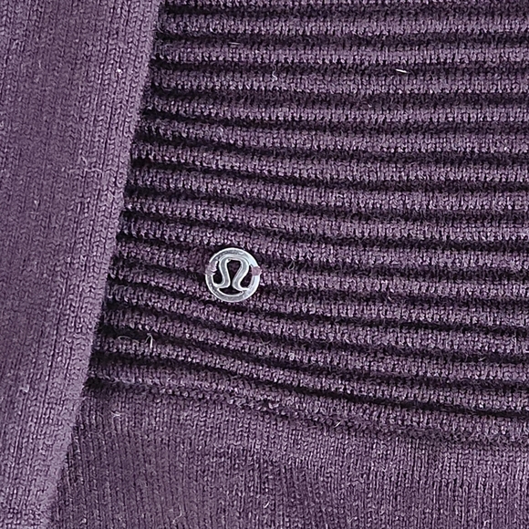 LULULEMON Sit In Lotus Wrap II 100% merino wool color cassis (purple) size 6 - Picture 12 of 16